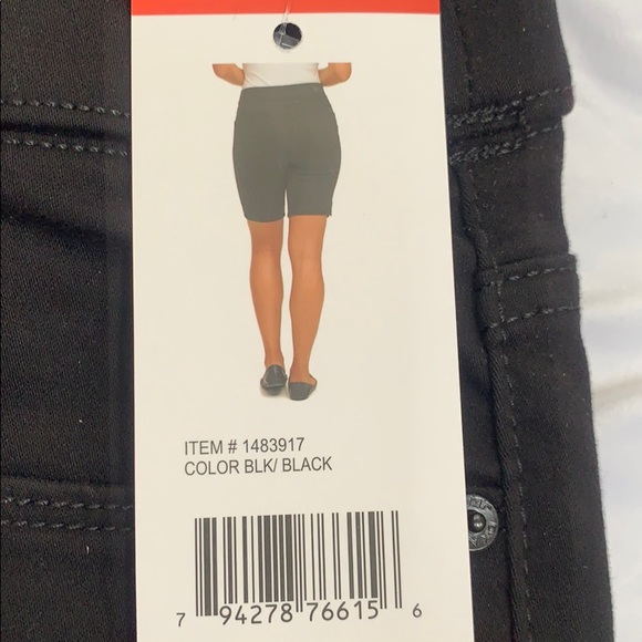 New! DKNY Jeans Black Comfort Stretch Shorts - Picture 4 of 8